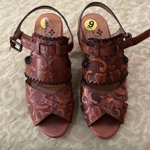 Patricia Nash high heal sandals